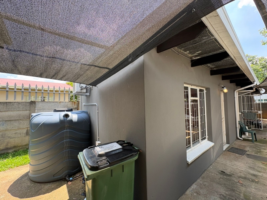 6 Bedroom Property for Sale in Bodorp North West